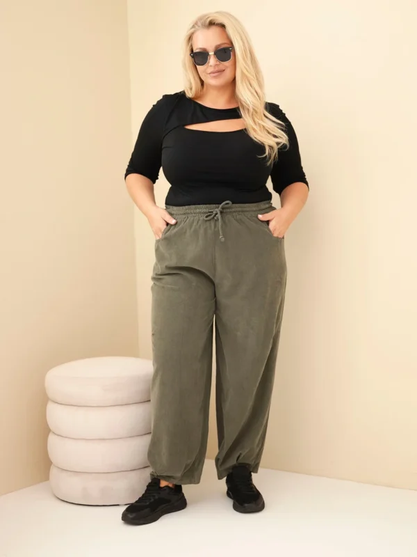Spodnie damskie bawełniane Plus Size sztruksowe z gumką w pasie i kieszeniami