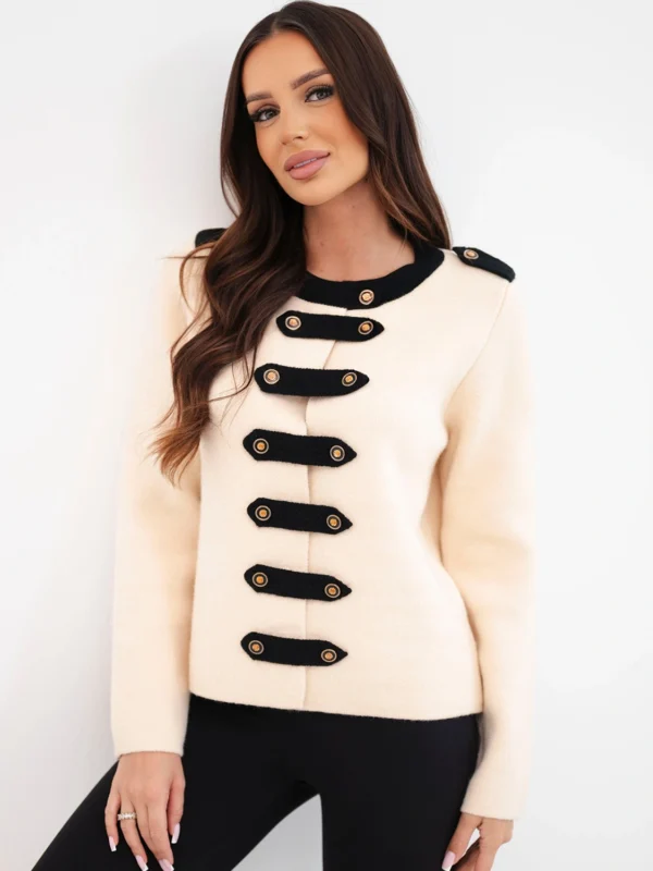 Sweter damski z ozdobnymi guzikami